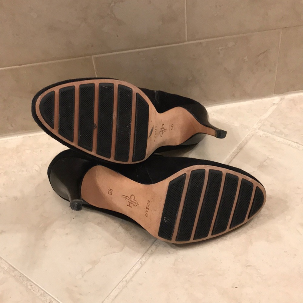 Cole Haan high heels bootie. - Picture 5 of 5